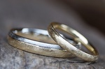 Trauringe Damenring Gelbgold 585/-, Herrenring Gelbgold 585/- Platin 600/- 1485,-€