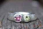 Ring „Calla“ Silber, Turmalin rosa und Peridot 285,-€-