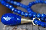 Anhänger Gelbgold 750/- Lapislazuli   395,-€ an Lapislazuli-Kette 4x4mm Würfelchen facettiert handgearbeitete Goldschließe 355,-€